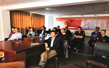 聆聽(tīng)黨課，增強做好群眾工作的能力和責任心