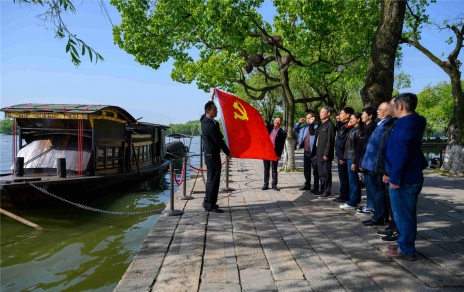 百年黨史 學(xué)在嘉昕，汲取力量 砥礪初心